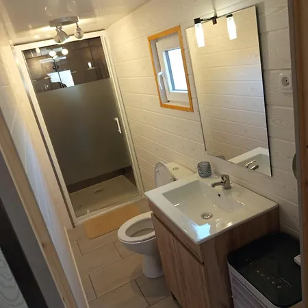 Campeggio Magnifique Mobil-home Avec Terrasse Couverte Fourmies